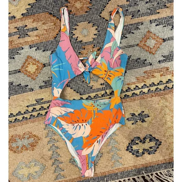 l*space Swim Lspace Kylie Classic One Piece In Fiesta Palm